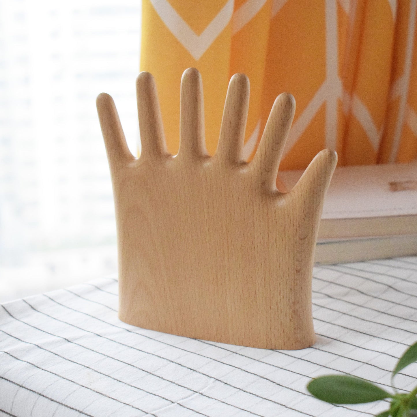 More Fingers Wooden Jewelry Stand – Playful Hand Sculpture & Thoughtful Gift