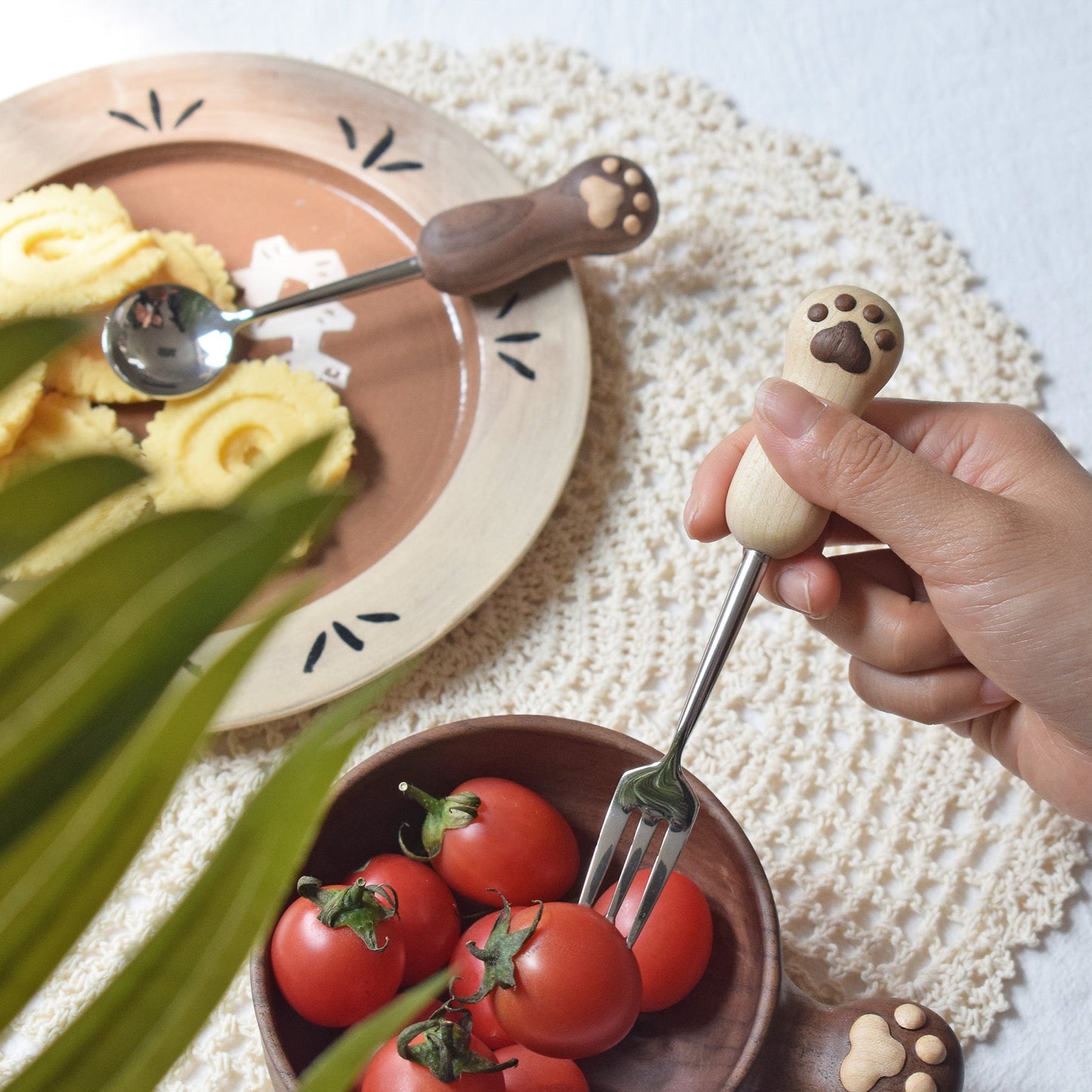 Hand-Carved Catpaw Spoon & Fork Set – Cute & Functional Gift