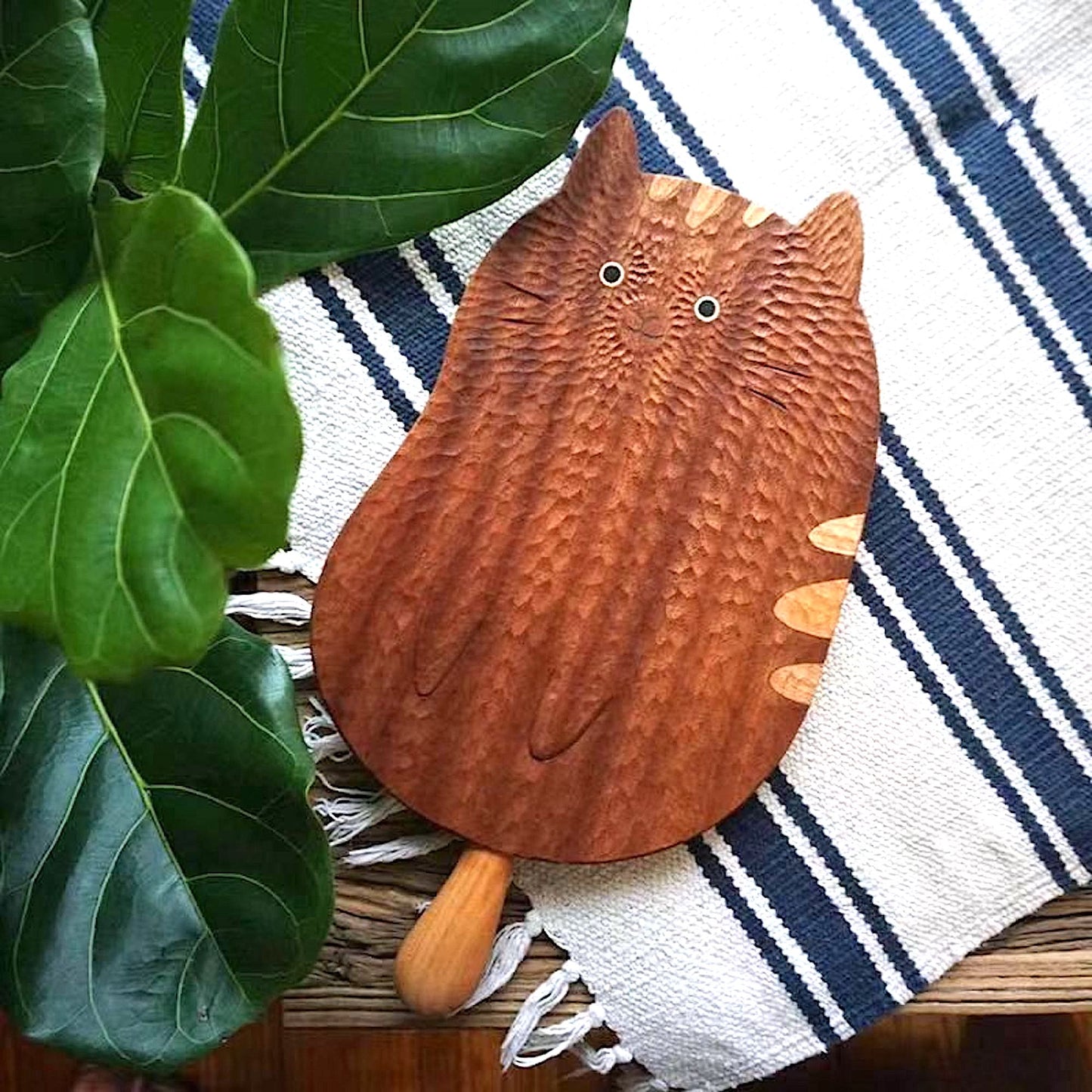 Hand-Carved Cat Serving Board – Cute & Handmade