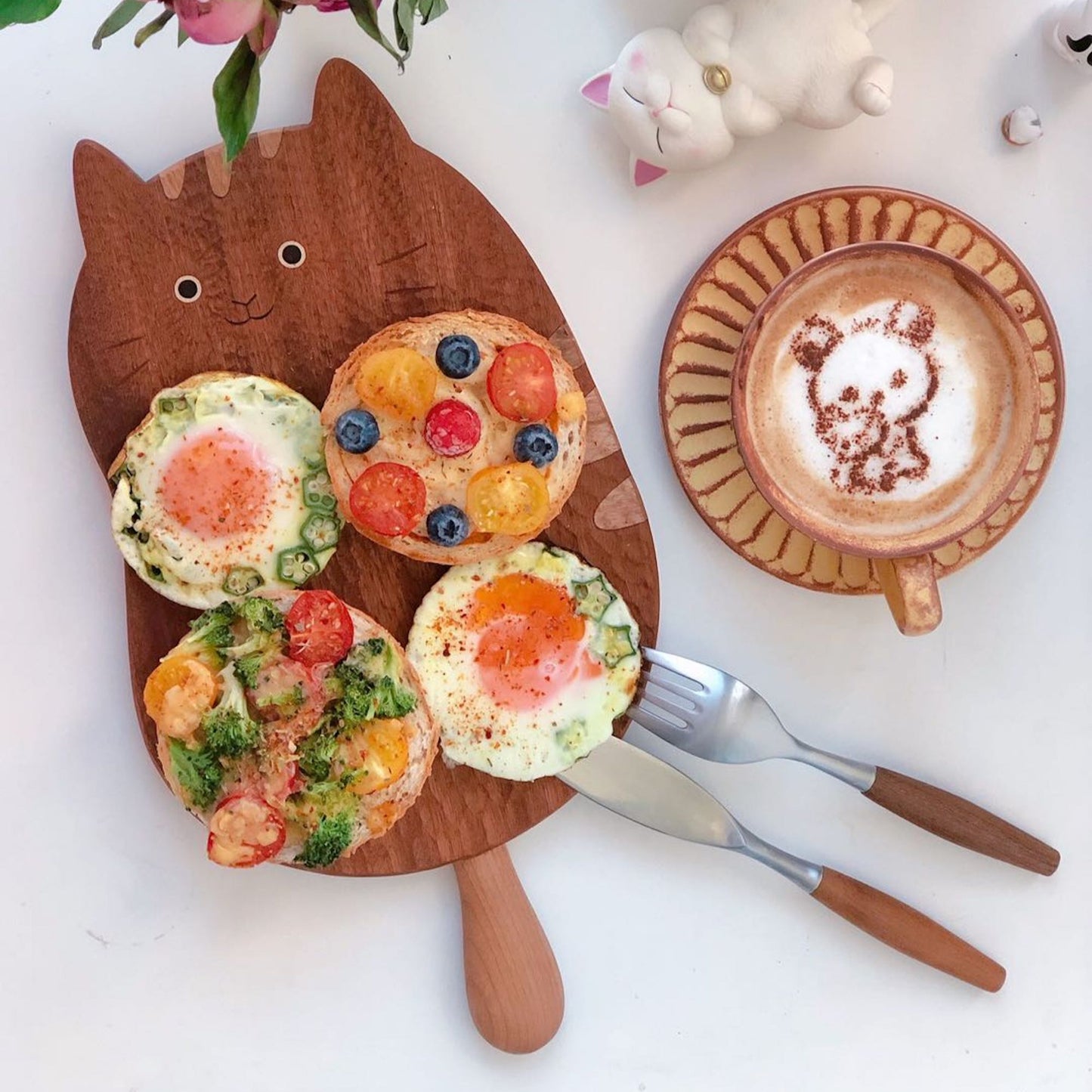 Hand-Carved Cat Serving Board – Cute & Handmade