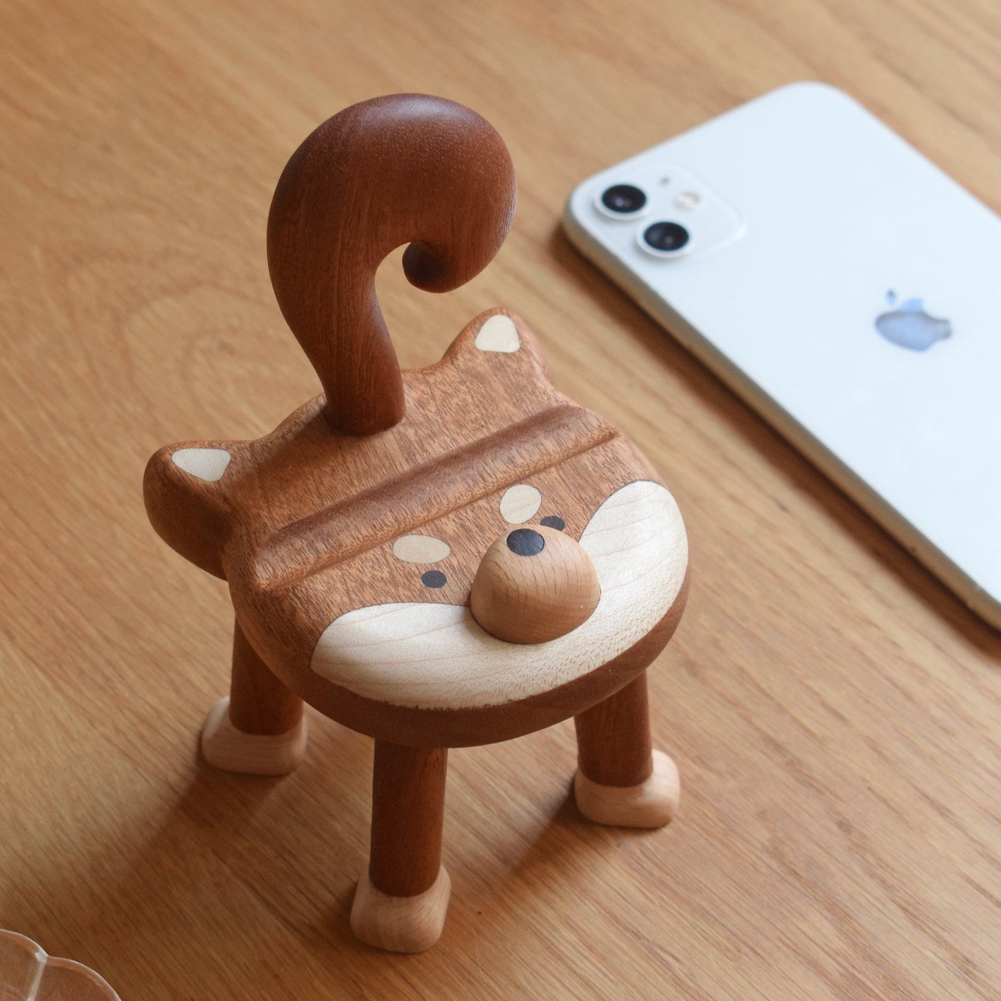 Shiba Inu Wooden Phone Stand - Adorable Desk Organizer for Smartphone & Tablet